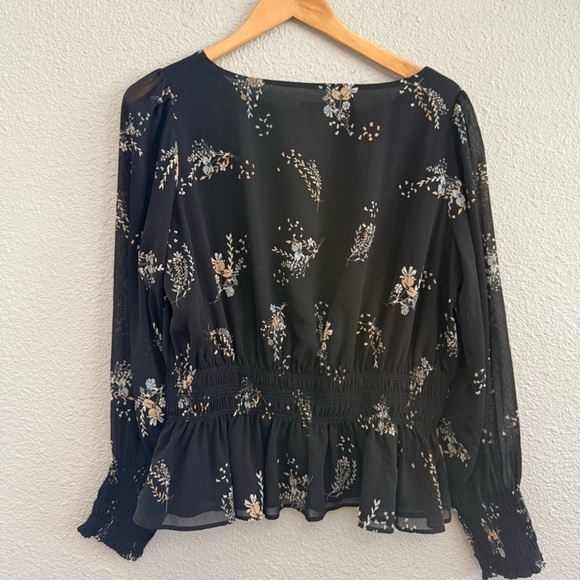 Ann Taylor Black Floral Long Sleeve Size Medium EUC - Picture 2 of 4